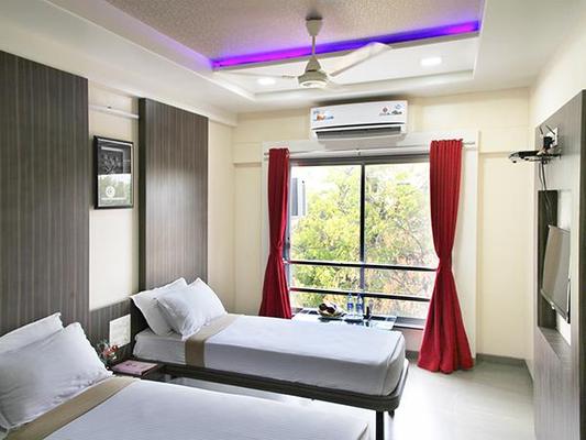 Hotel Yash Executive